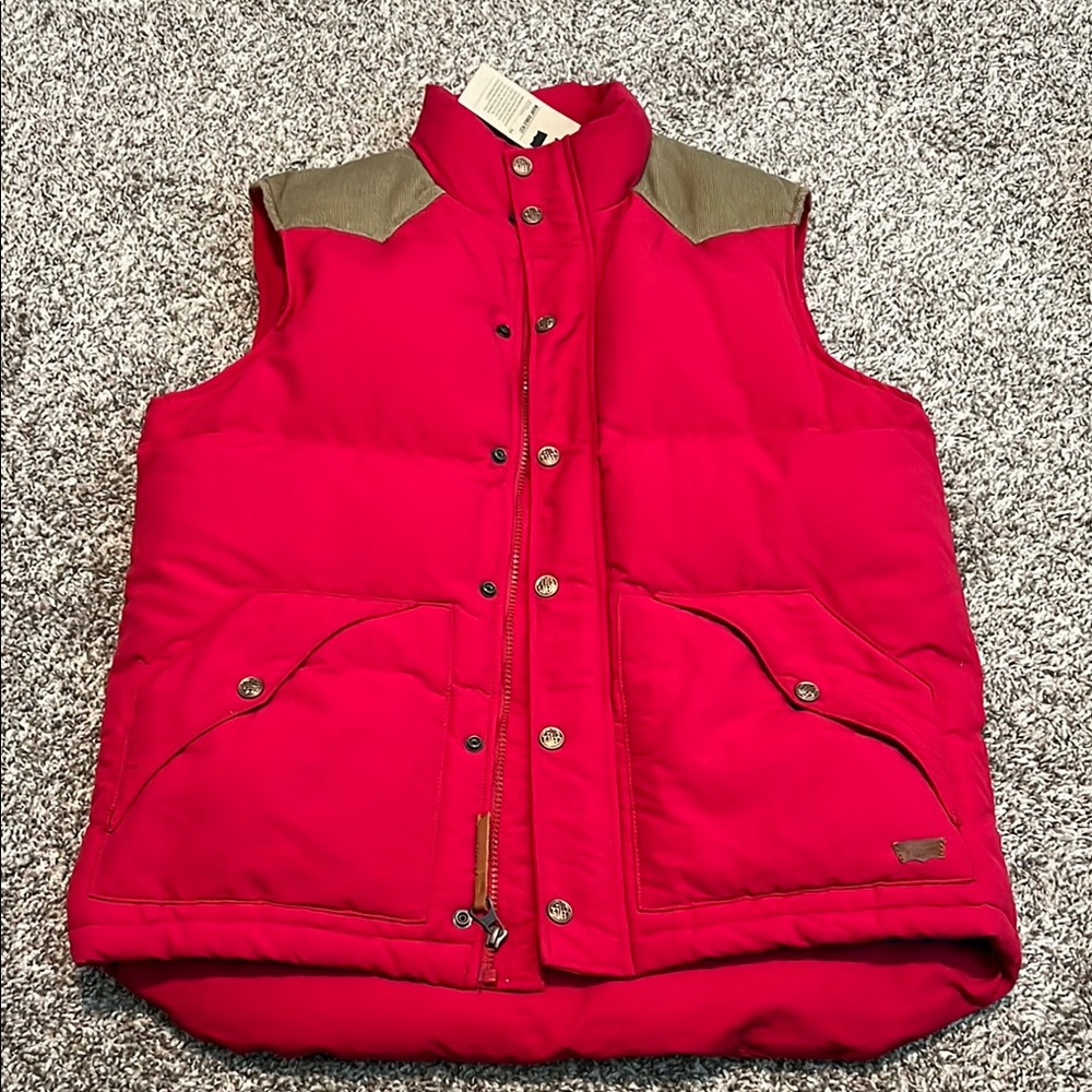 Levi's Red and Tan Mount Diablo Puffer Vest